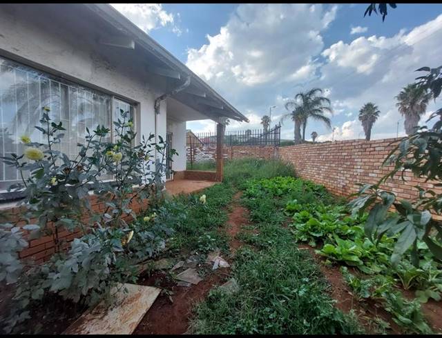 5 BEDROOM HOUSE FOR SALE IN LAUDIUM